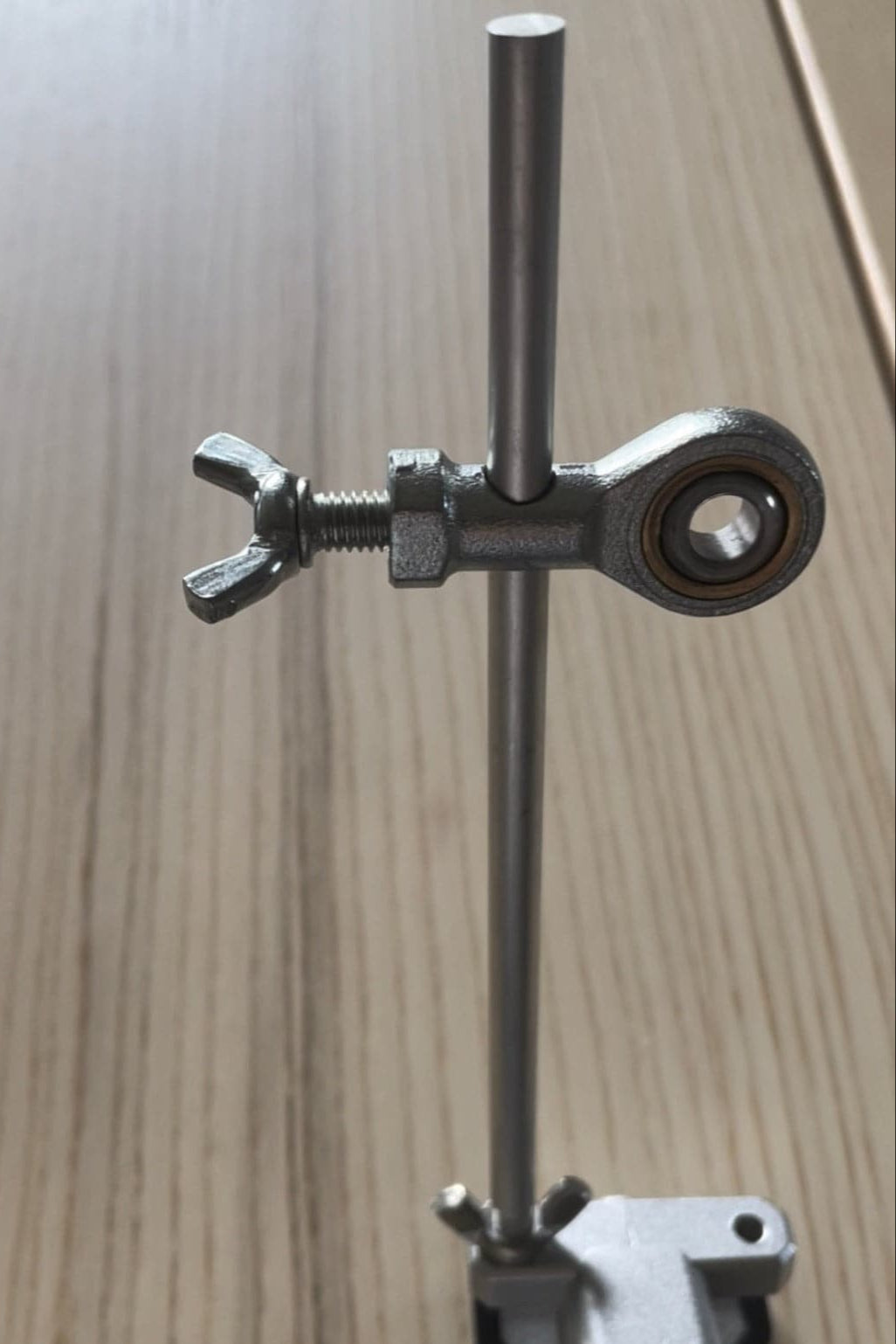 SwiftEdge Cross: Knife sharpening system with adjustable angle and diamond edge