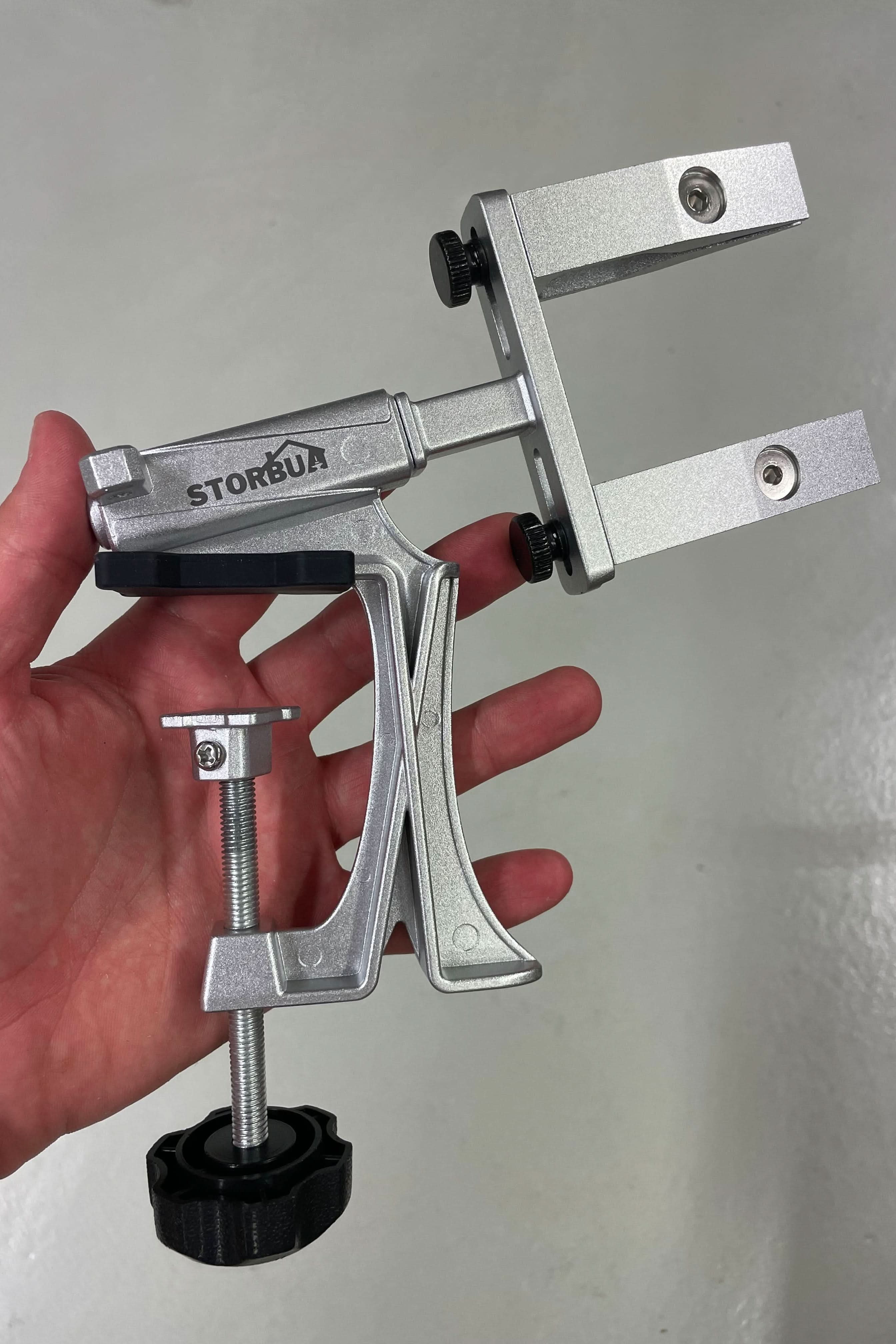 SwiftEdge Cross: Knife sharpening system with adjustable angle and diamond edge