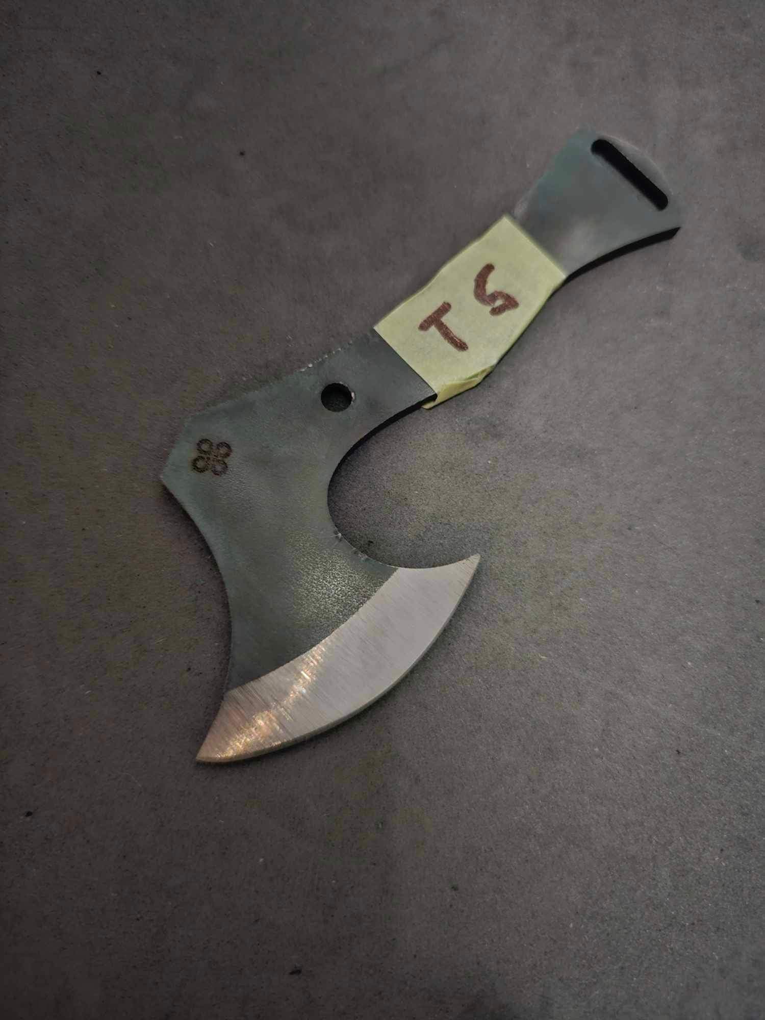 Tomahawk Pocket Ax AEB-L Clover Blades