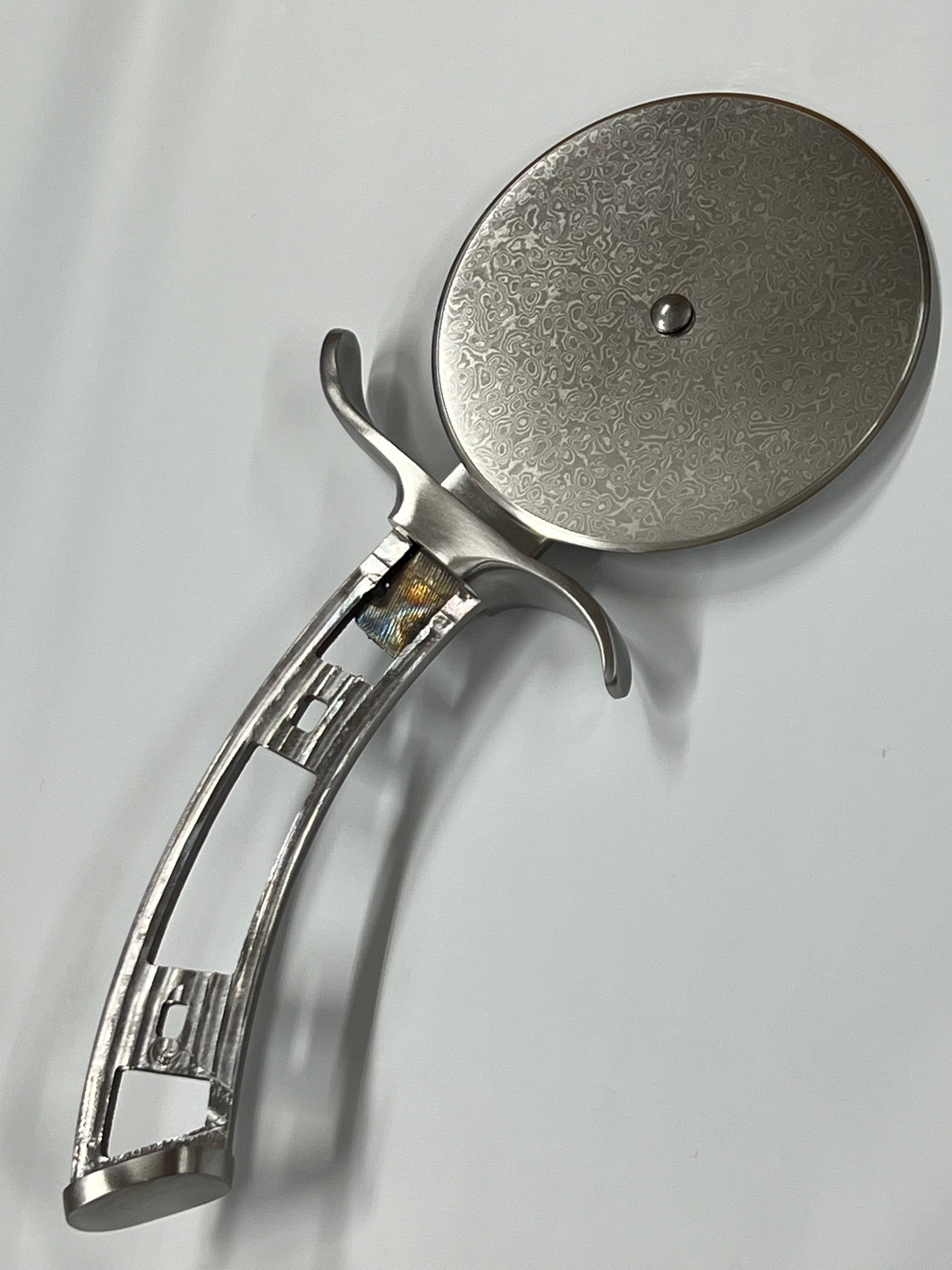 Pizza wheel - VG10 Damask Fulltang w/front and rear hub