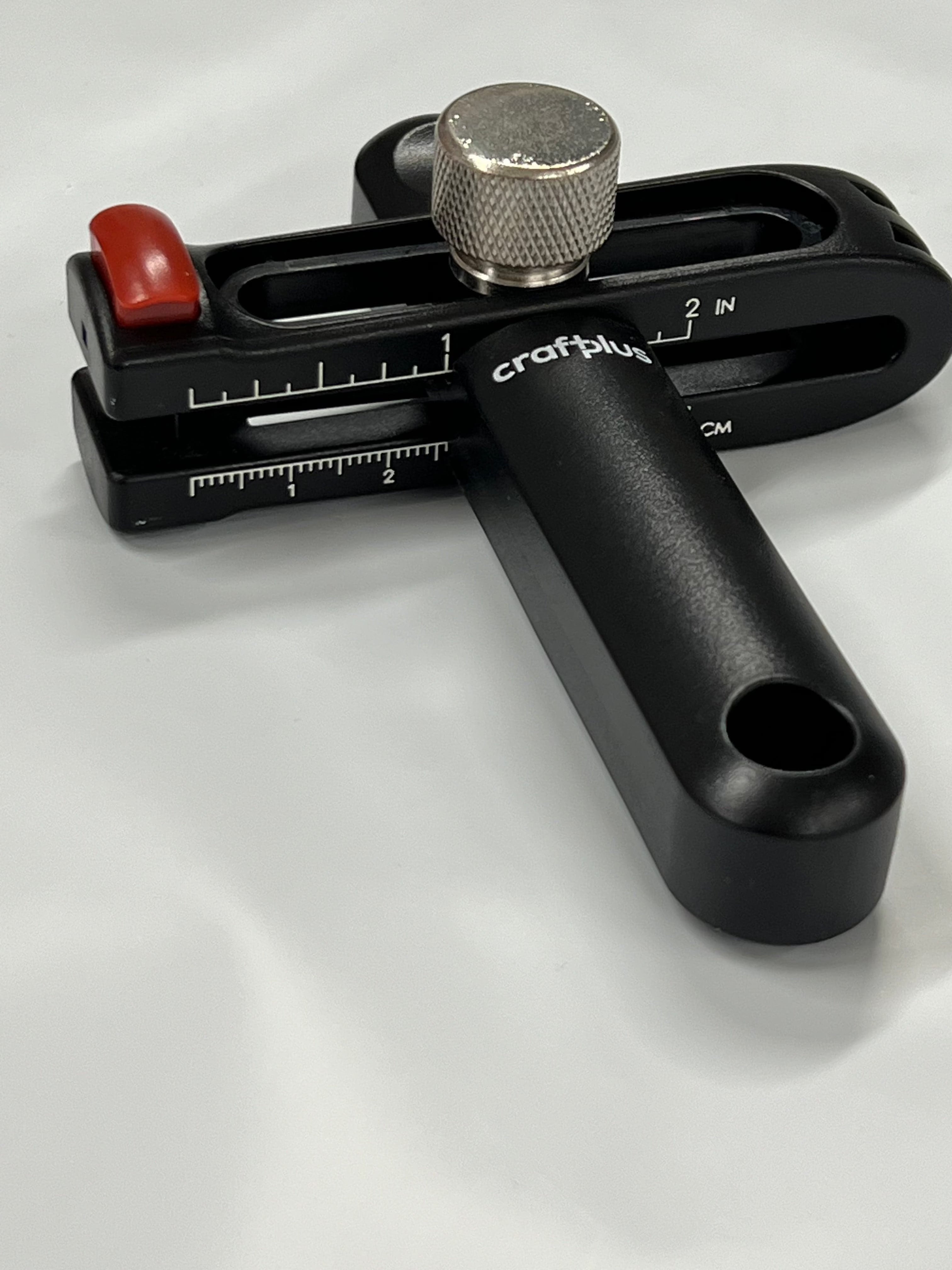 Knife for strapping leather.