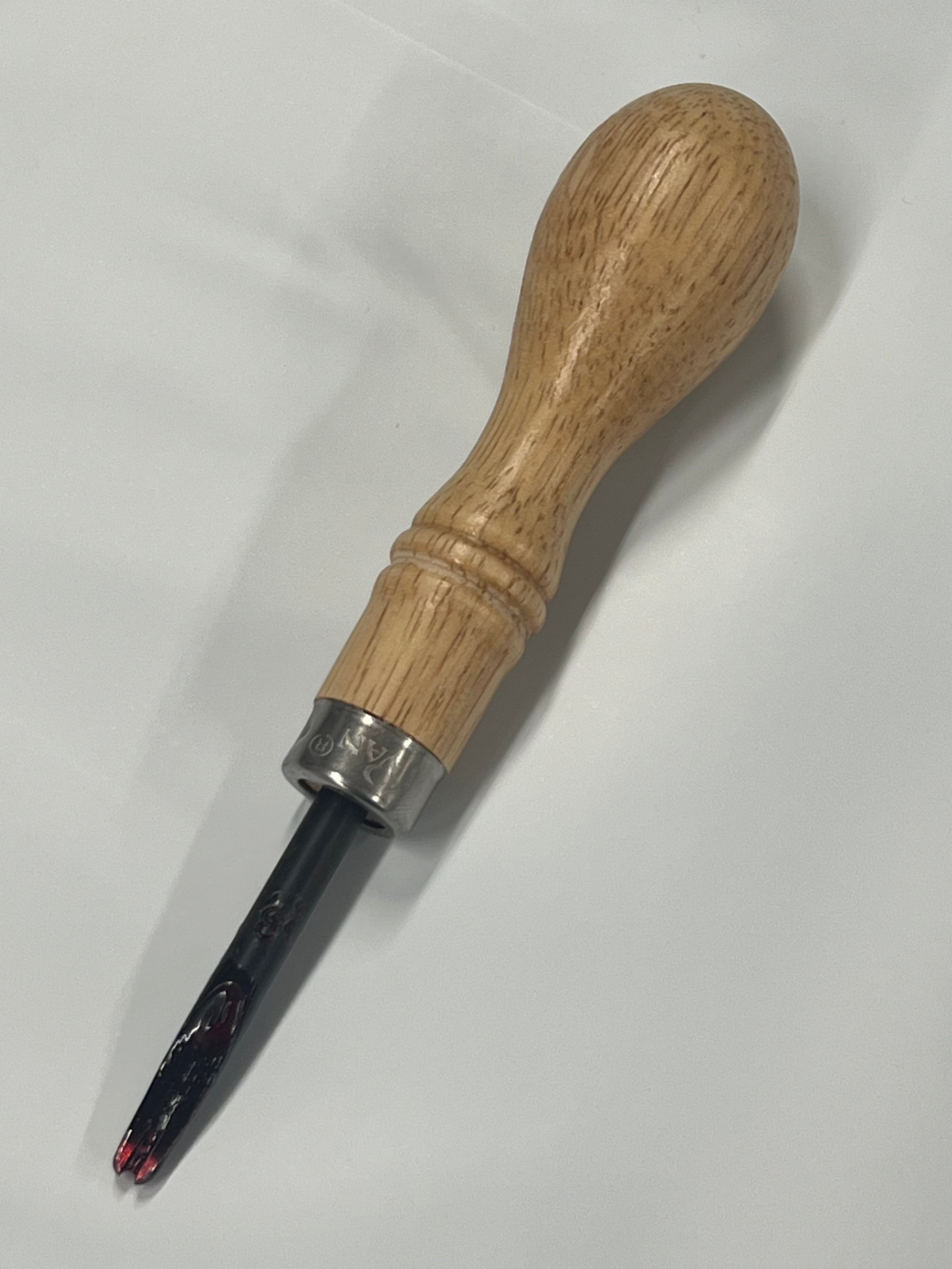 Leather beveler