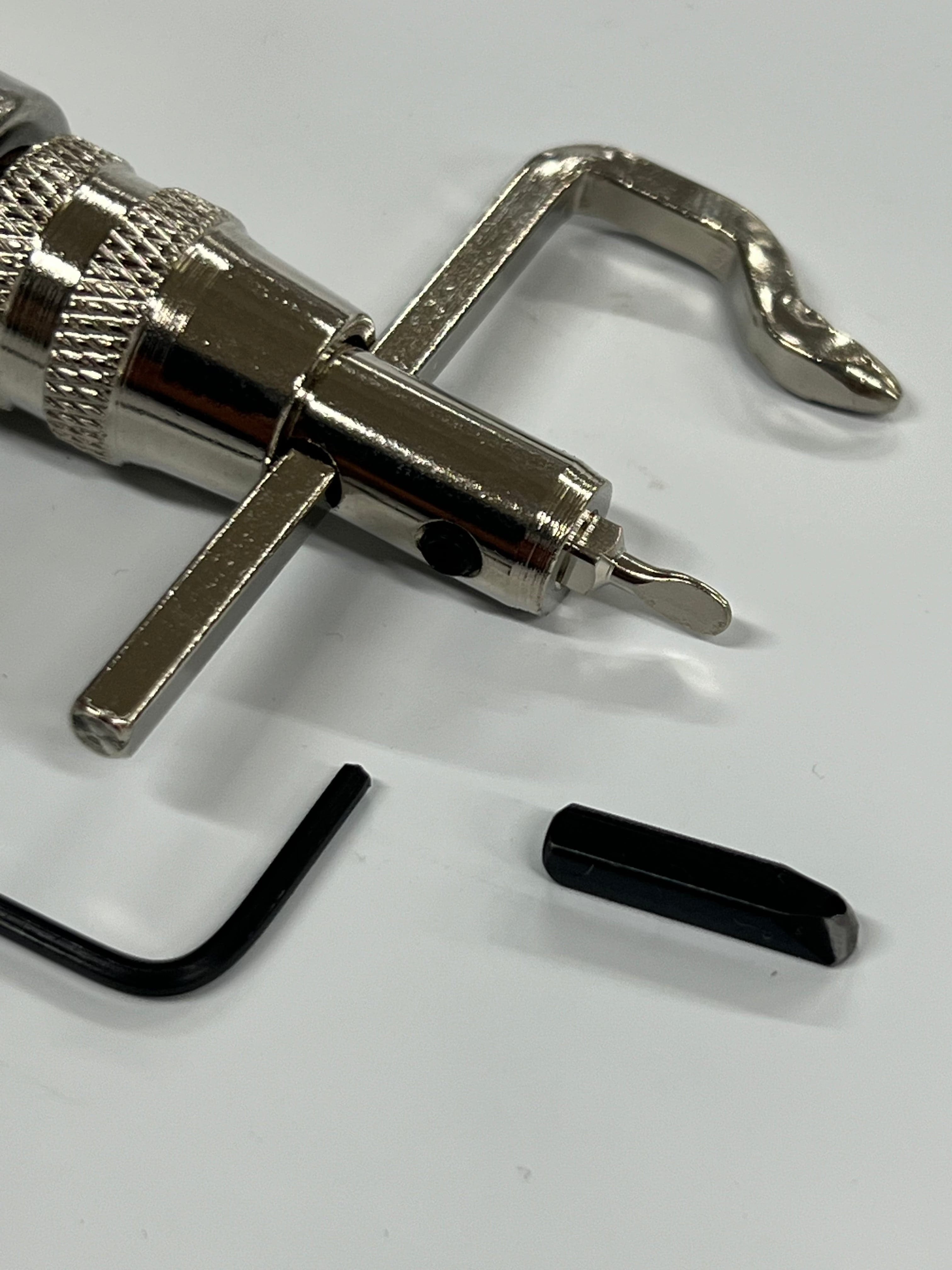 Adjustable groove cutter/groove marker for leather sheaths