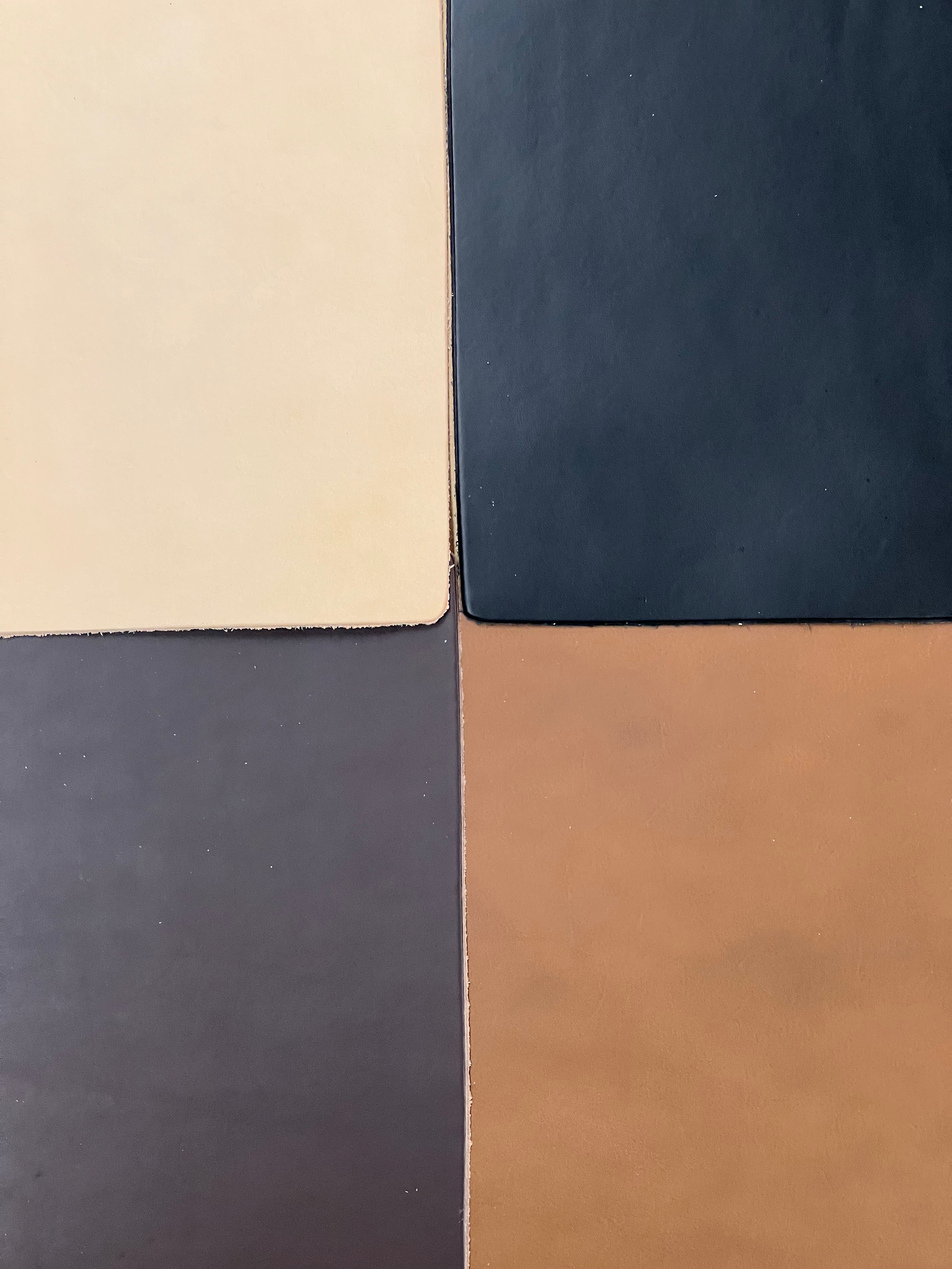 Sheath Leather Finished Dyed 31x31cm