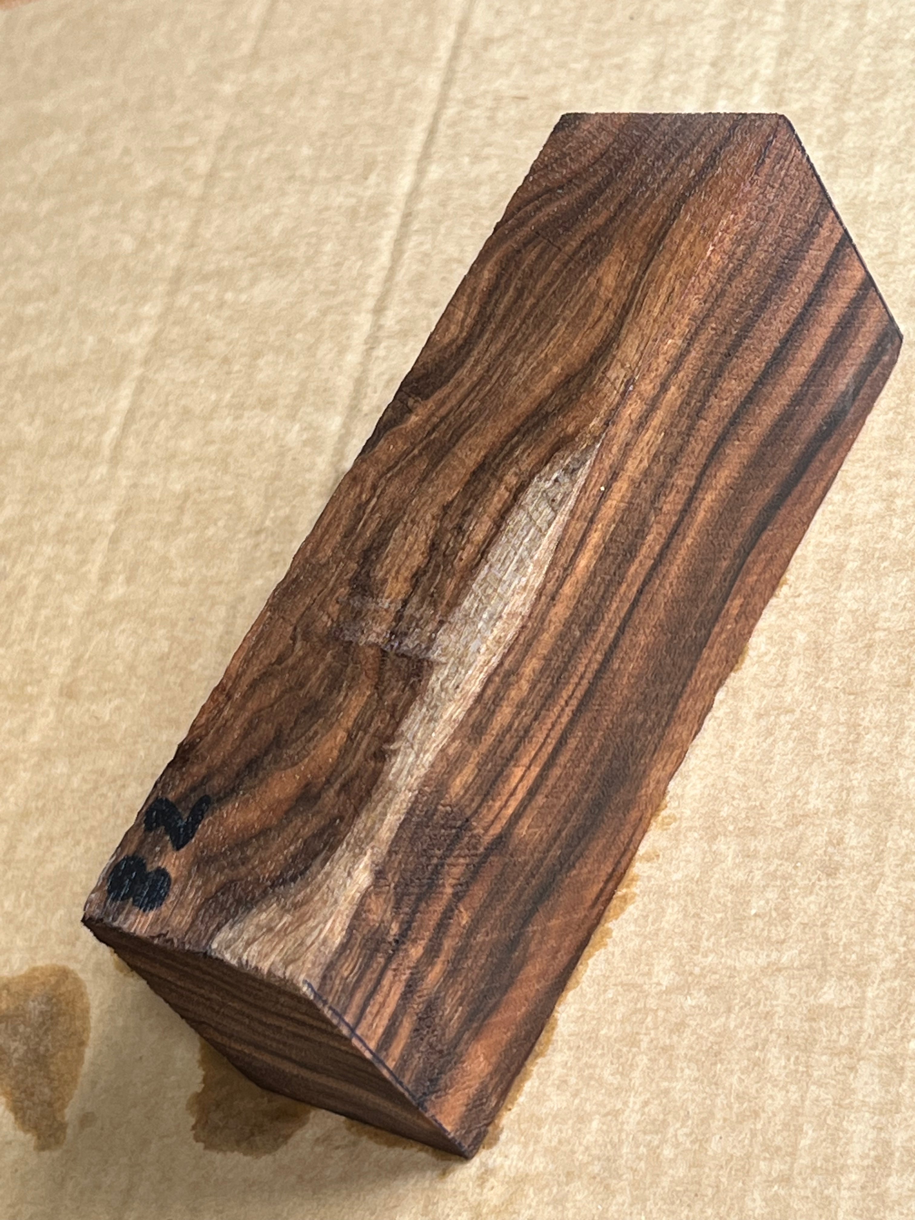 Premium Walnut No. 82