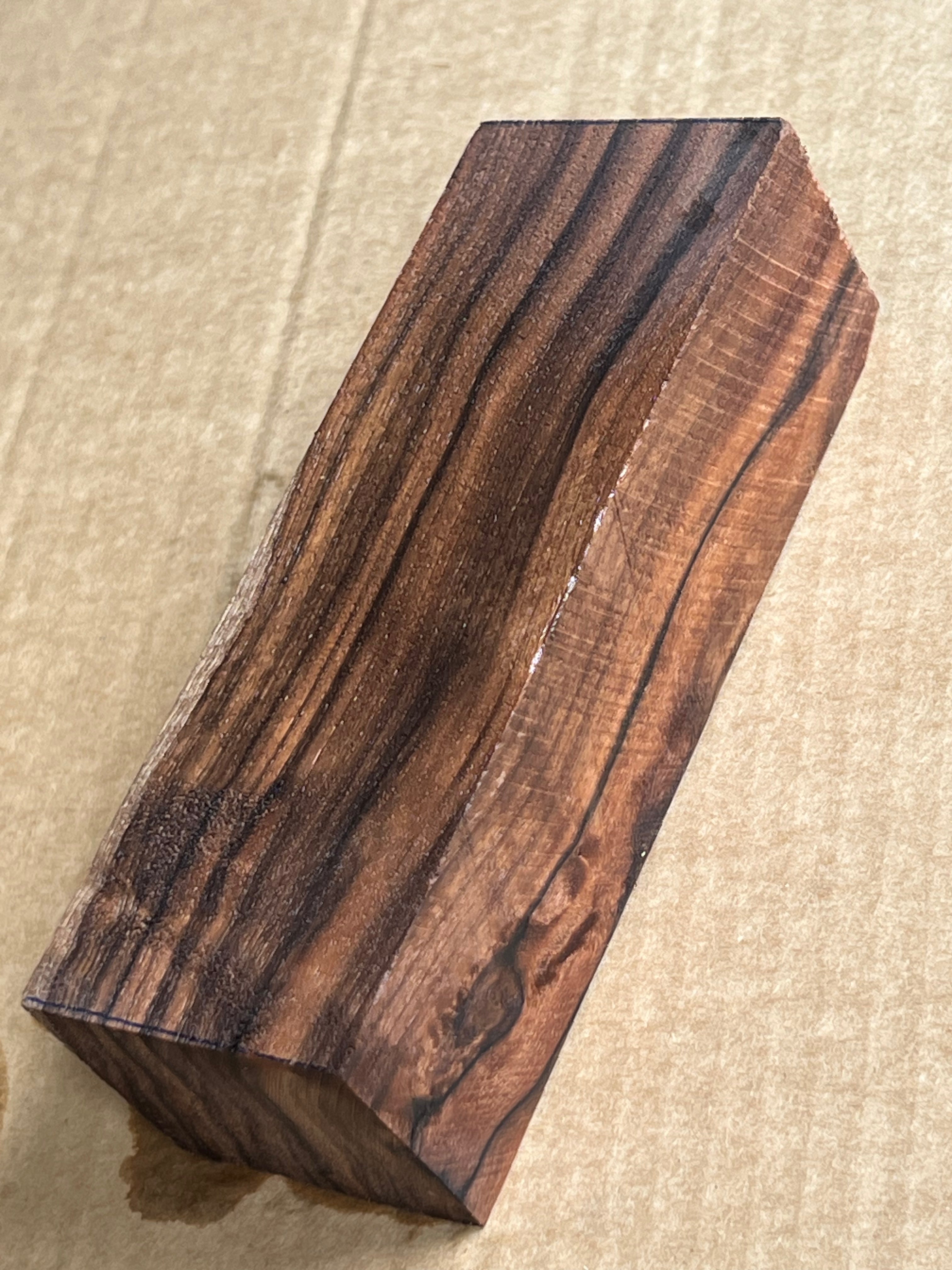 Premium Walnut No. 82