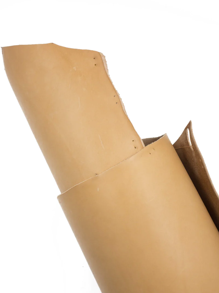 Leather for making knife sheaths: Raw edge, sheath leather and strap/suspension leather