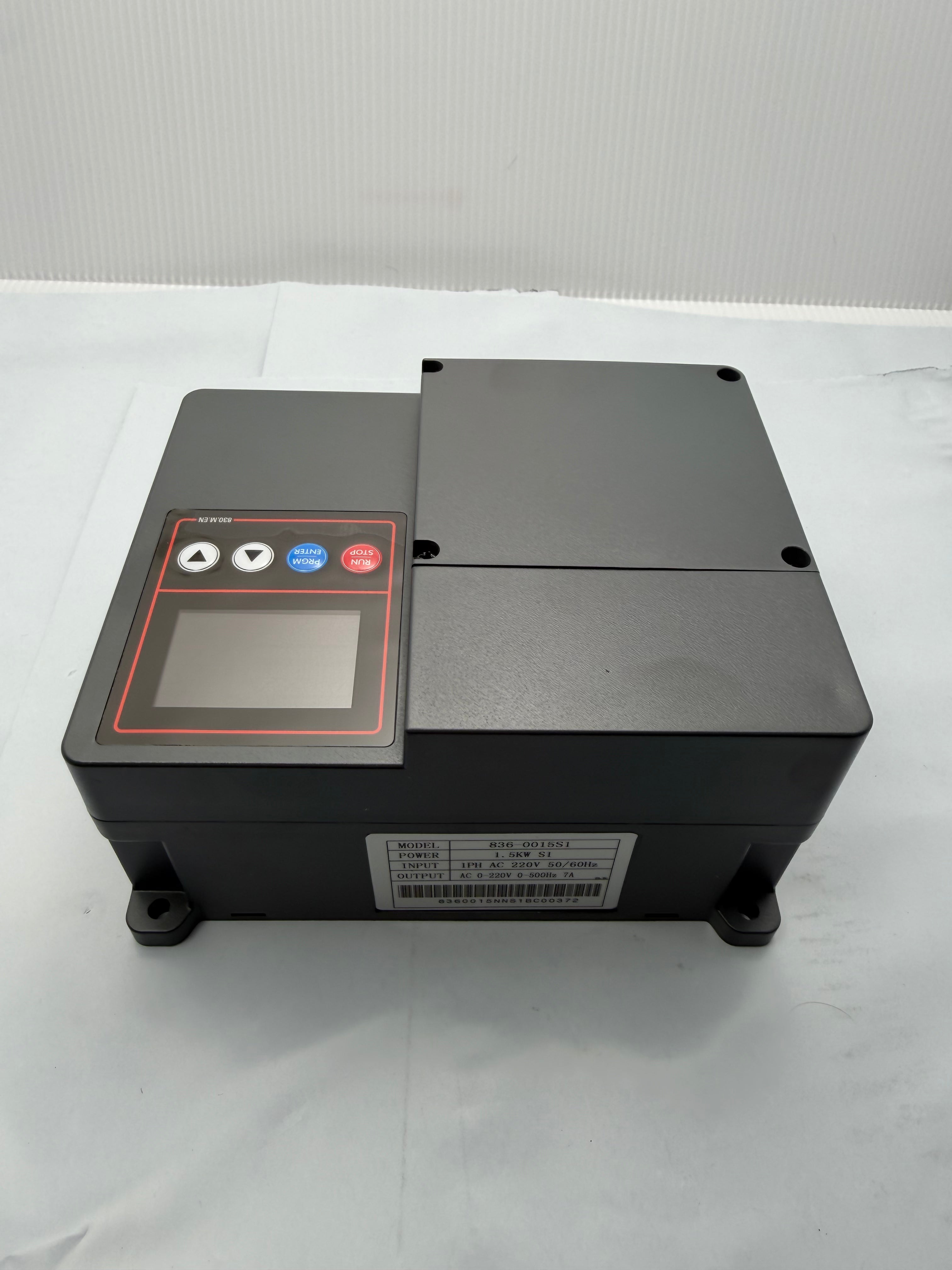 Frekvensomformer Hastighetsstyring for slipemaskin S1 VFD 1.5kW 230V 1-fase til 3-fase