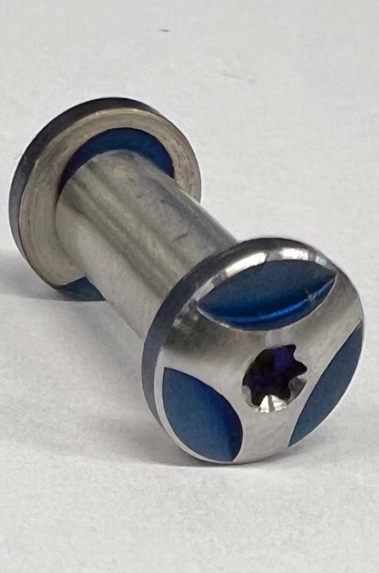 Screw for shaft - Milled blue screw