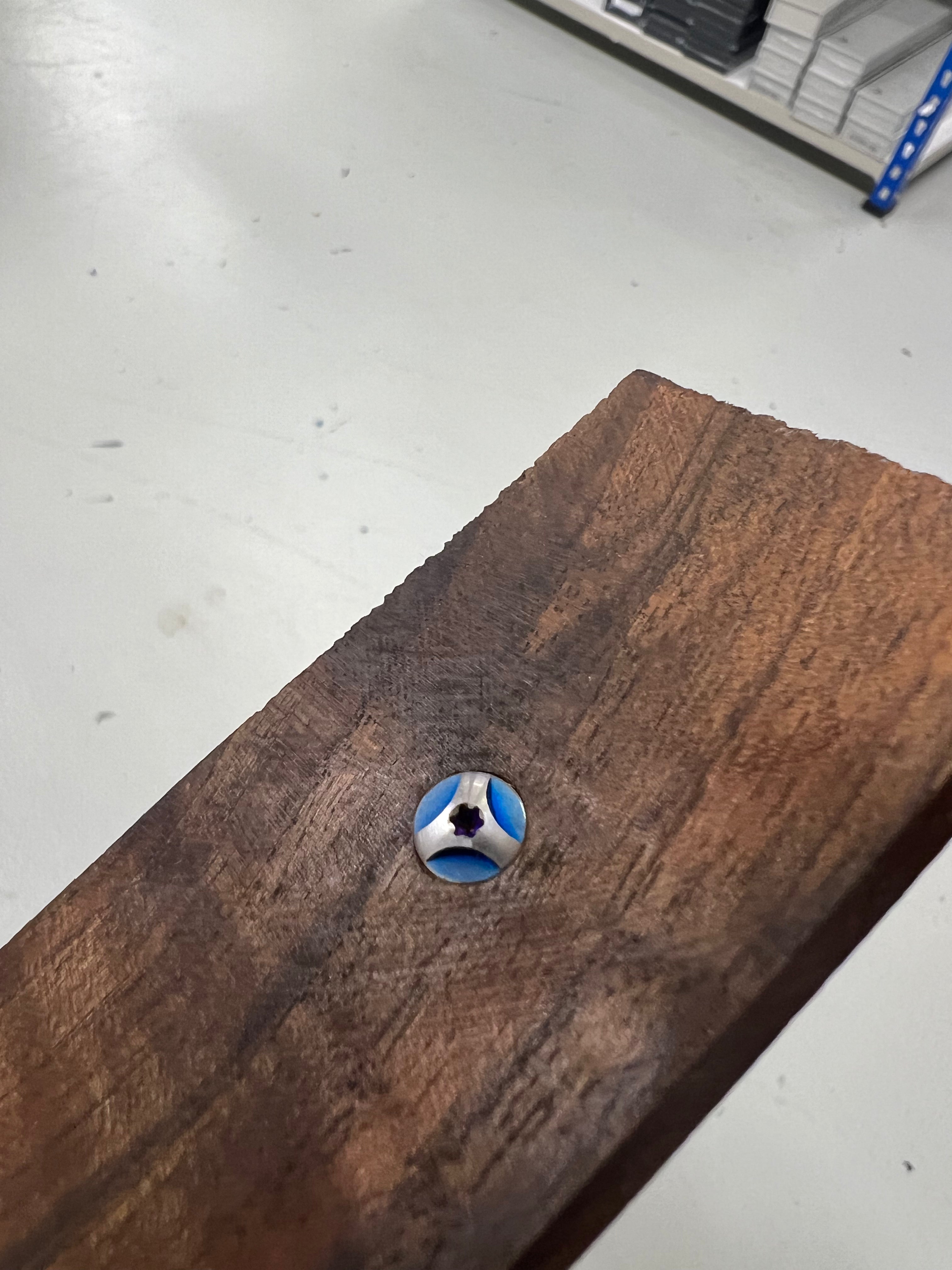 Screw for shaft - Milled blue screw