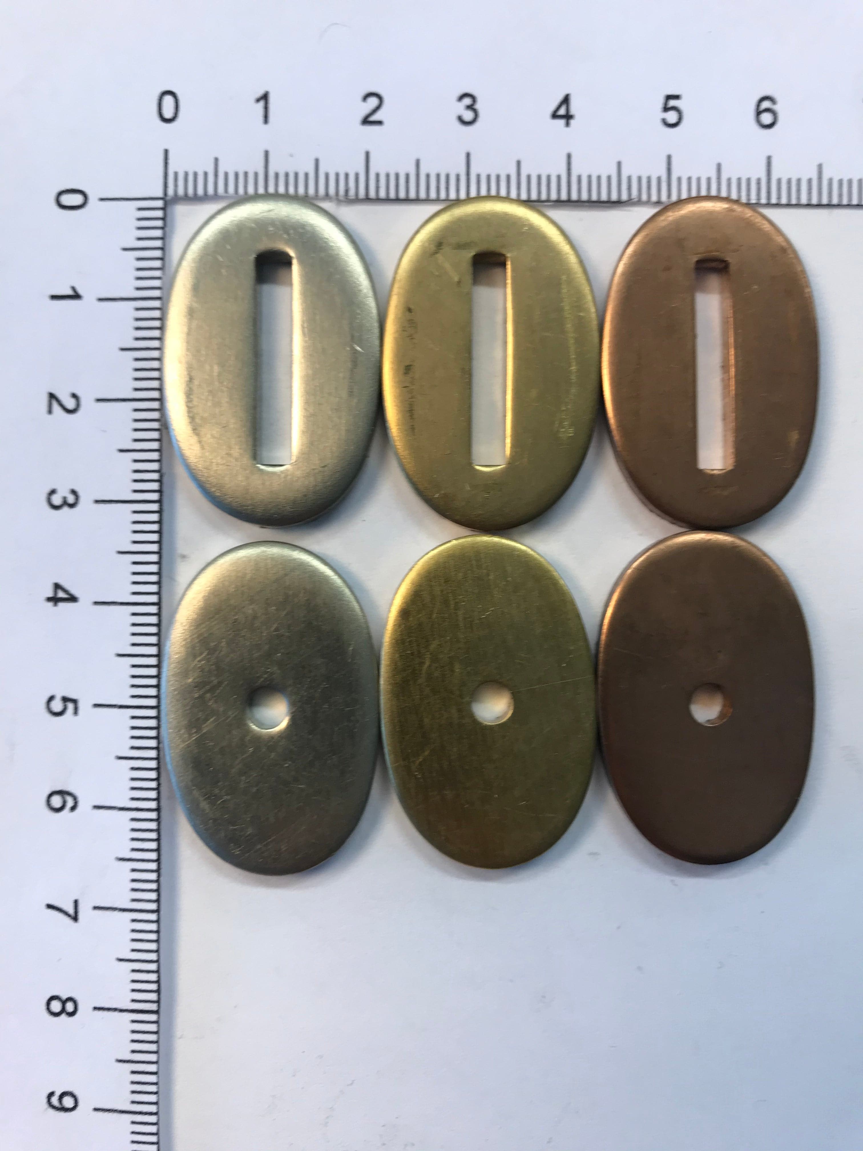 Socket or end plate 21x32mm