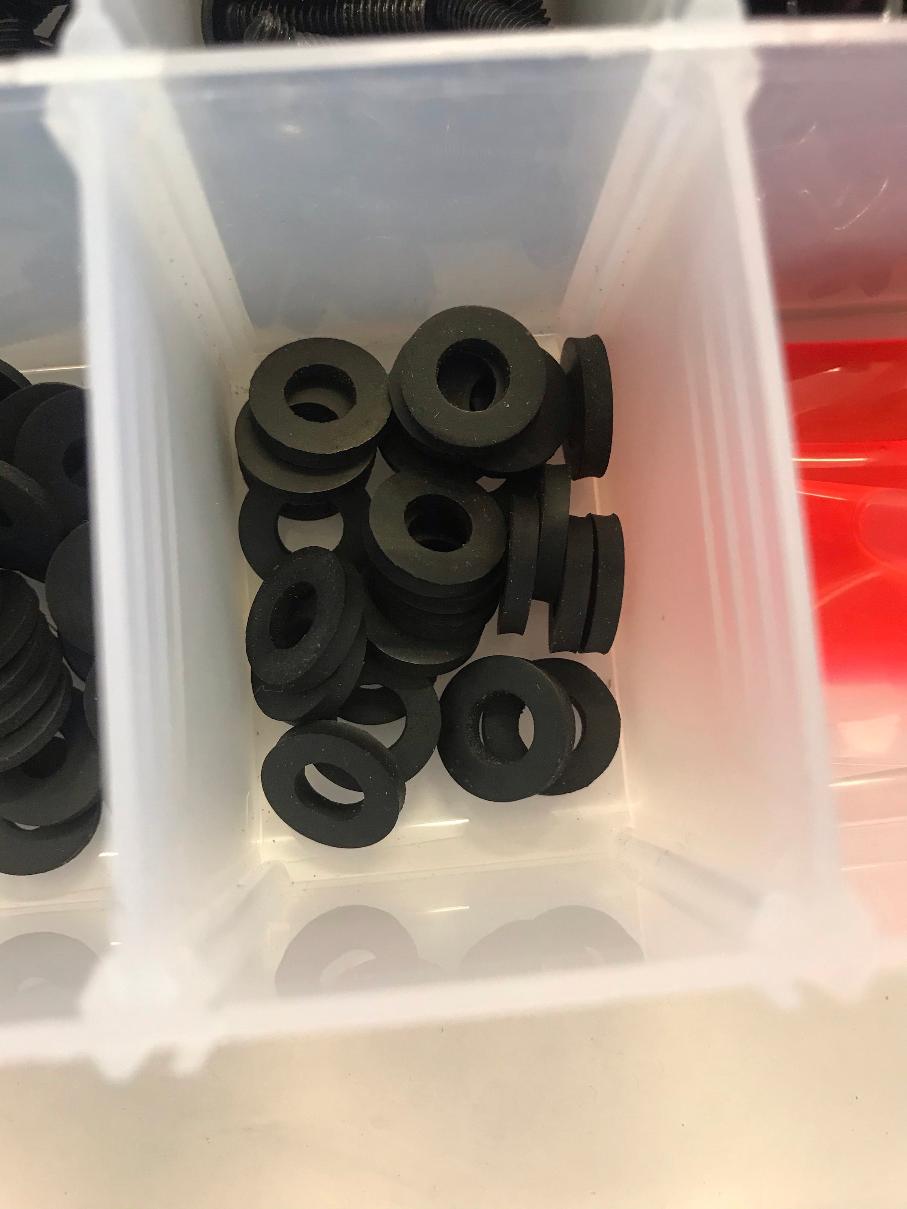 Kydex hardware (refill pouches)